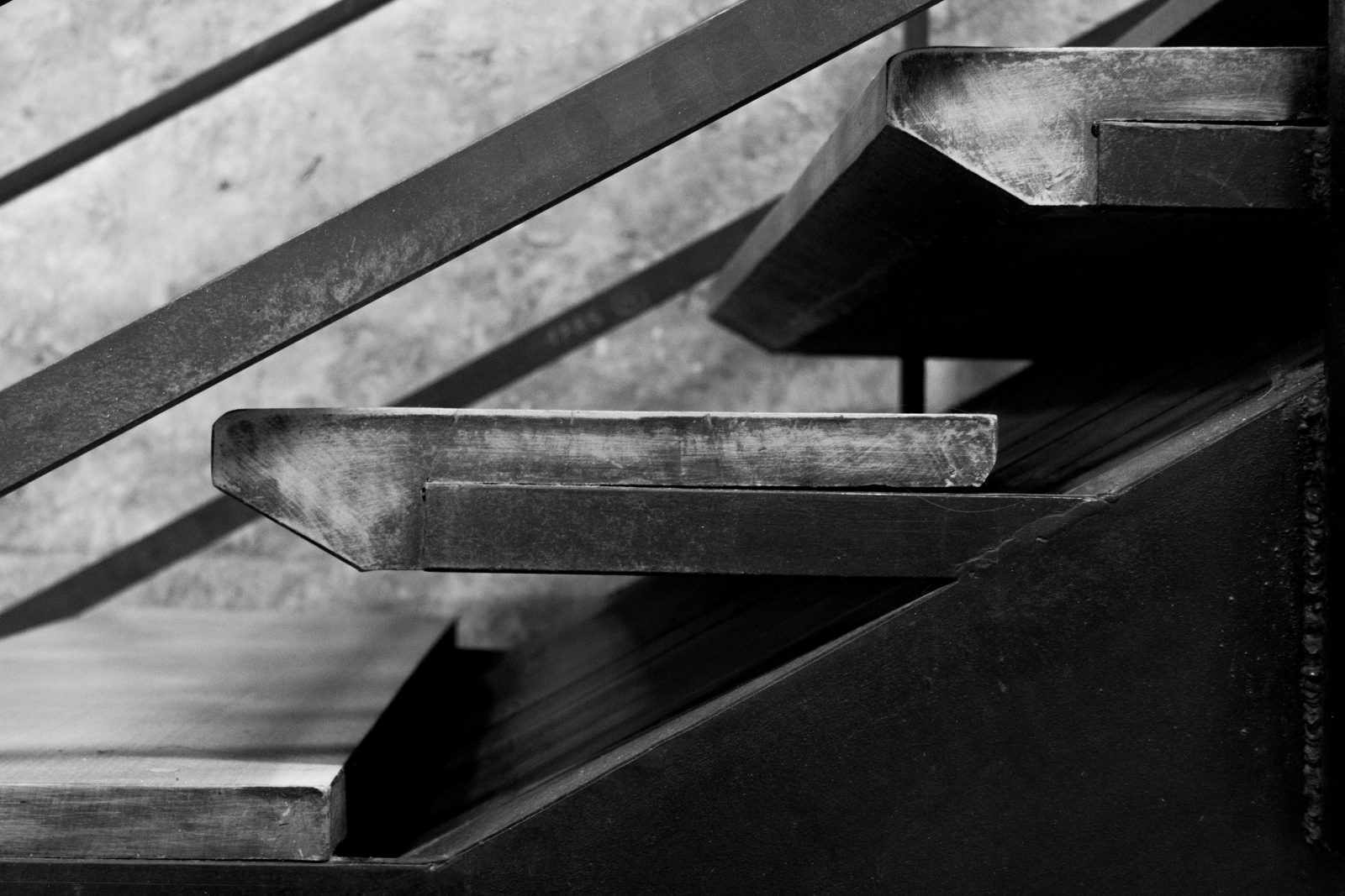 The staircase: on vertical space as event