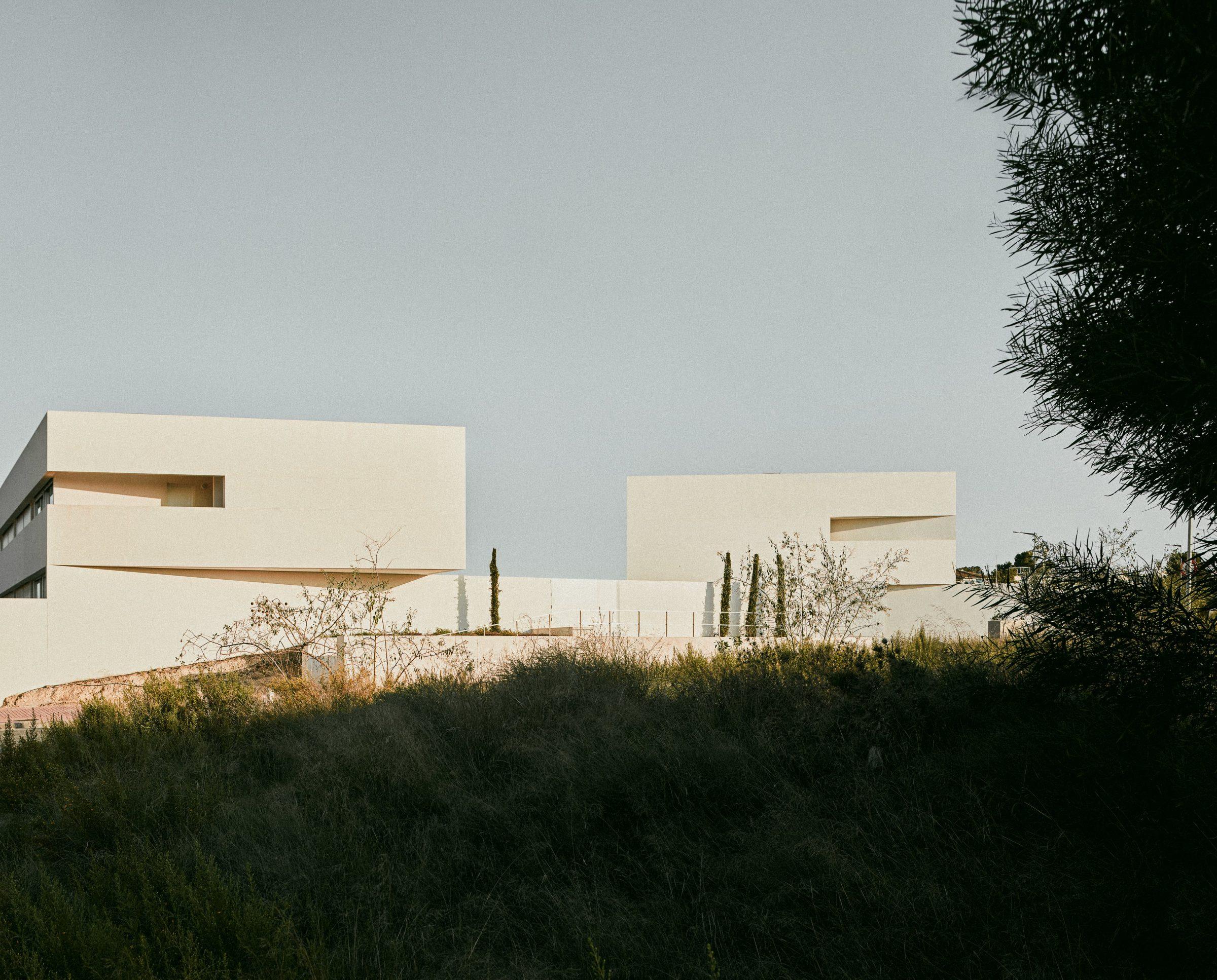 Mirasal residential complex seen from the surrounding landscape, Torrevieja